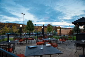 Read more about the article Enjoy Outdoor Dining and Warm Nights While Summer 2023 Is Still Here